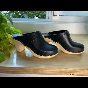 Black Swedish Hasbeens Mules